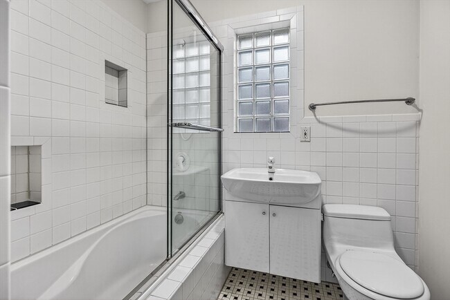 Foto del edificio - 7 Primus Ave