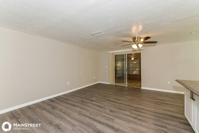 Building Photo - 6217 34th Ave W