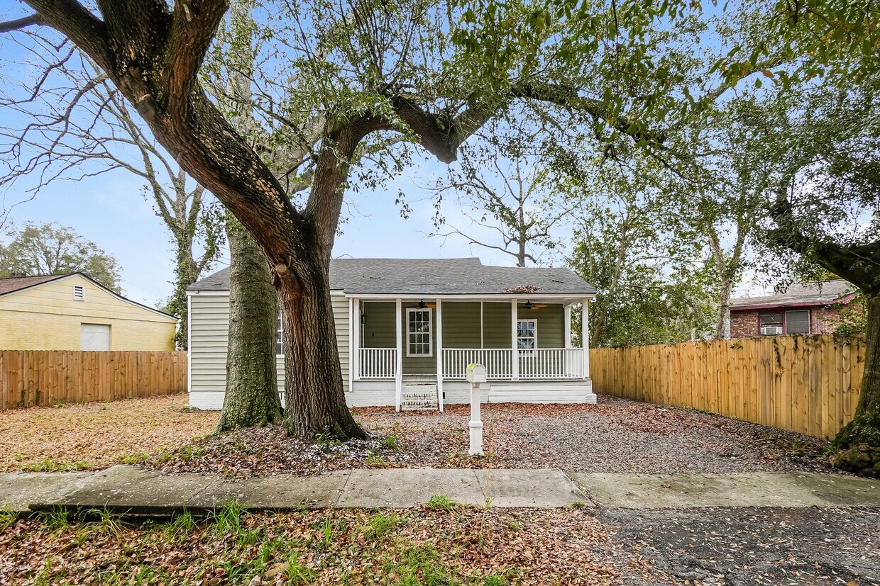 Foto del edificio - Beautiful 3BR/2BA Home Located in North Charleston, SC Available now!