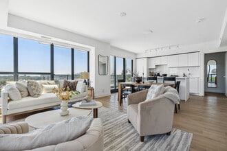 Building Photo - 36 Brentcliffe | Luxury Rentals