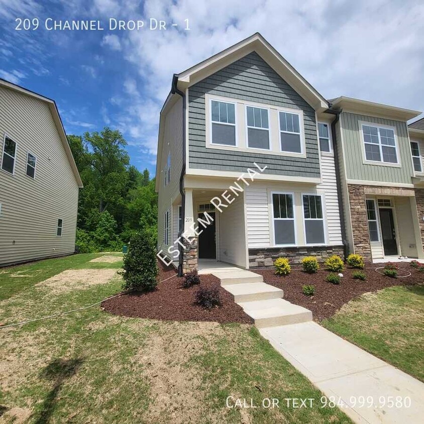 Primary Photo - 209 Channel Drop Dr