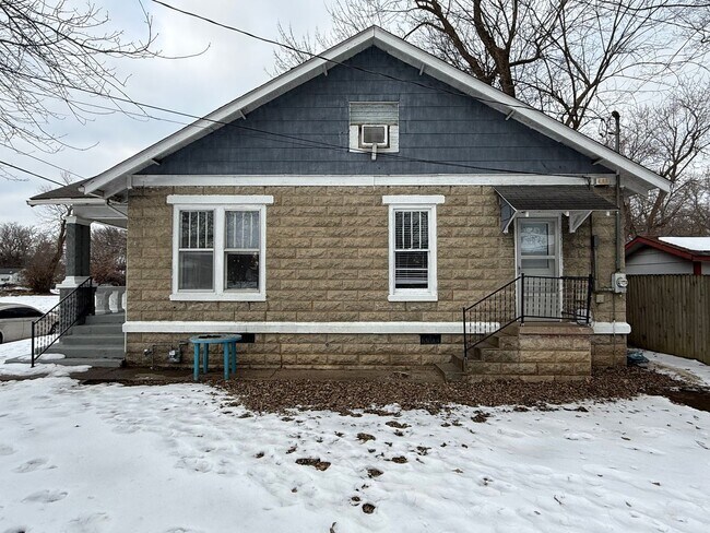Building Photo - Great 3 bedroom Craftsman in Paducah for rent