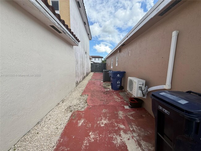 Foto del edificio - 13770 SW 17th Terrace