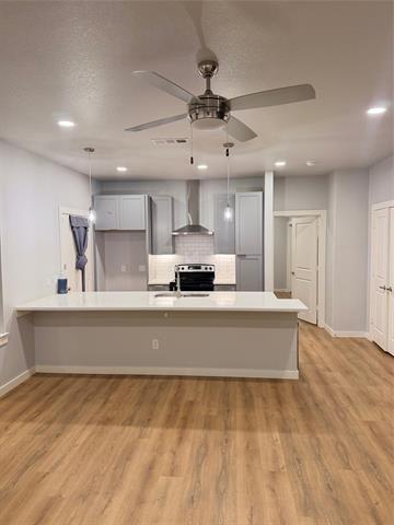 Foto del edificio - 1652 Hudspeth Ave