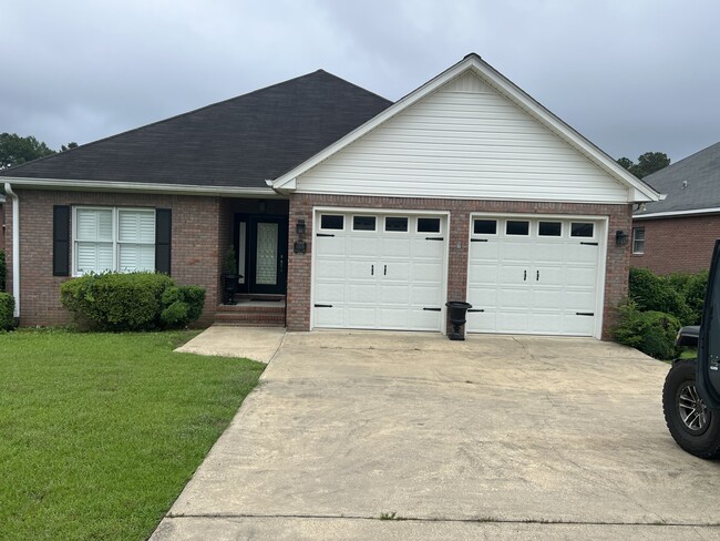 Building Photo - 1305 Eagles Ln