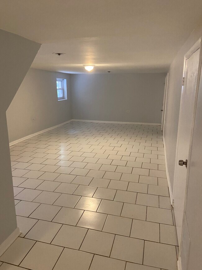 Foto del edificio - 3425 N Harding Ave