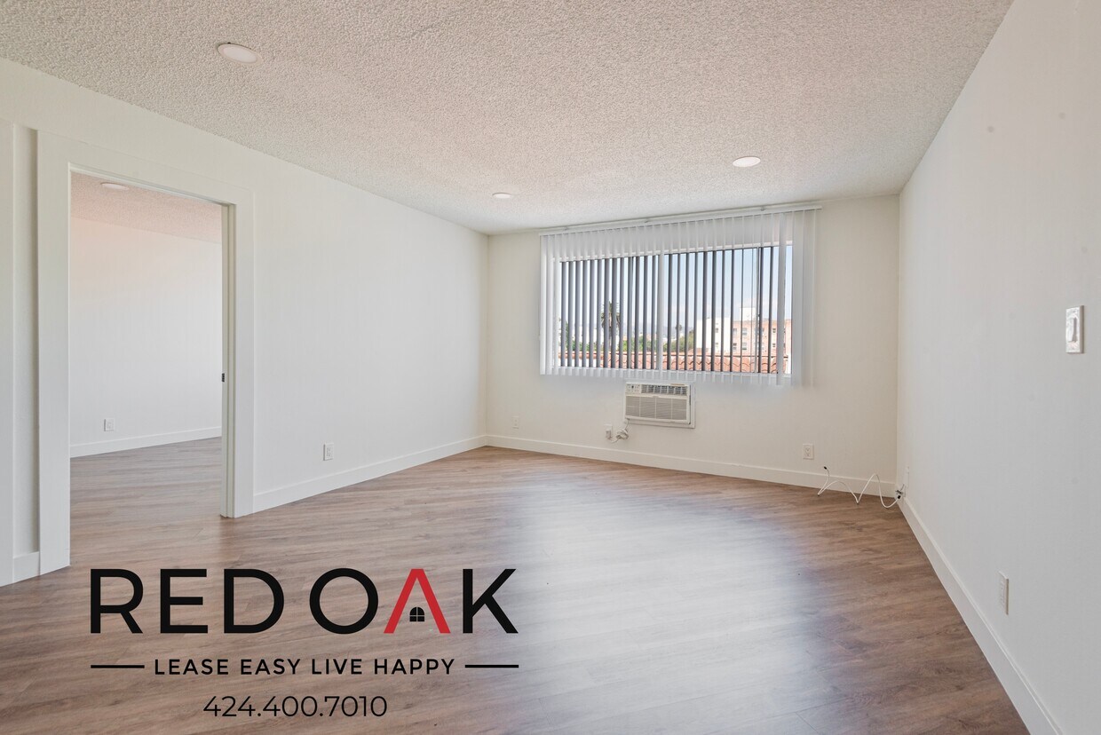 Foto principal - 310 S Kenmore Ave