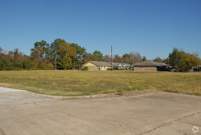 Building Photo - 6020 Alpine Cir