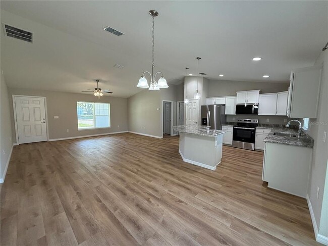 Building Photo - 10426 SW 133 Ave