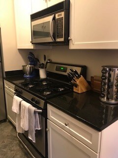 Kitchen - 3010 Wisconsin Ave NW