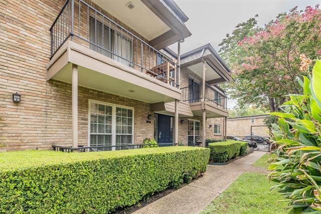 Foto del edificio - 7914 Royal Ln