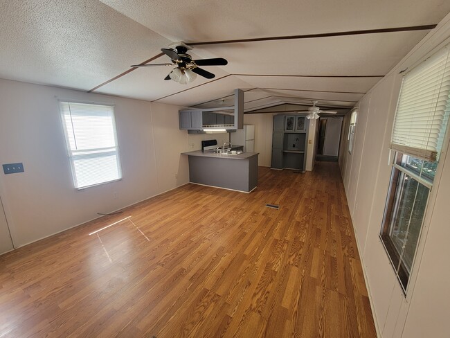 Foto del edificio - 160 Headman Ln