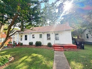 Building Photo - 545 Hyde Park Dr NE