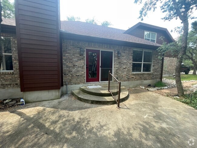 Building Photo - 116 Forest Trl