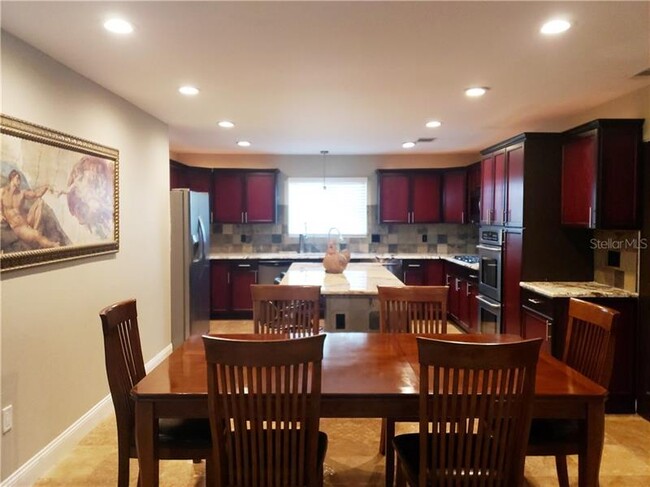 Building Photo - 5940 Cypress Cir