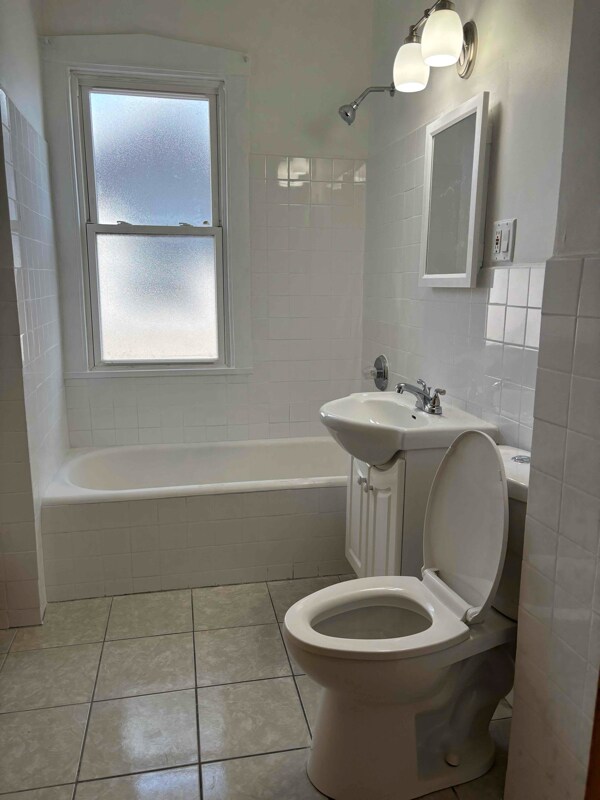 Foto del edificio - 3245 N Narragansett Ave