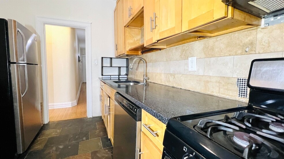 Photo - 118 Corbin Avenue Unit 302