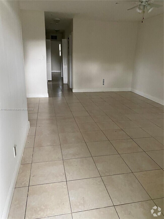 Apartments near Providence Holy Cross Medical Center in Fort Lauderdale