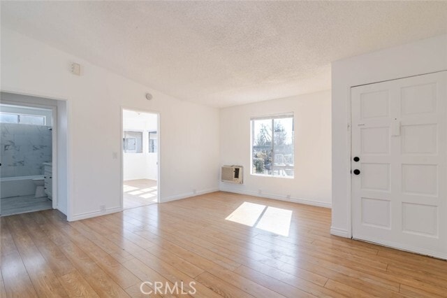 Foto del edificio - 13015 Vanowen St