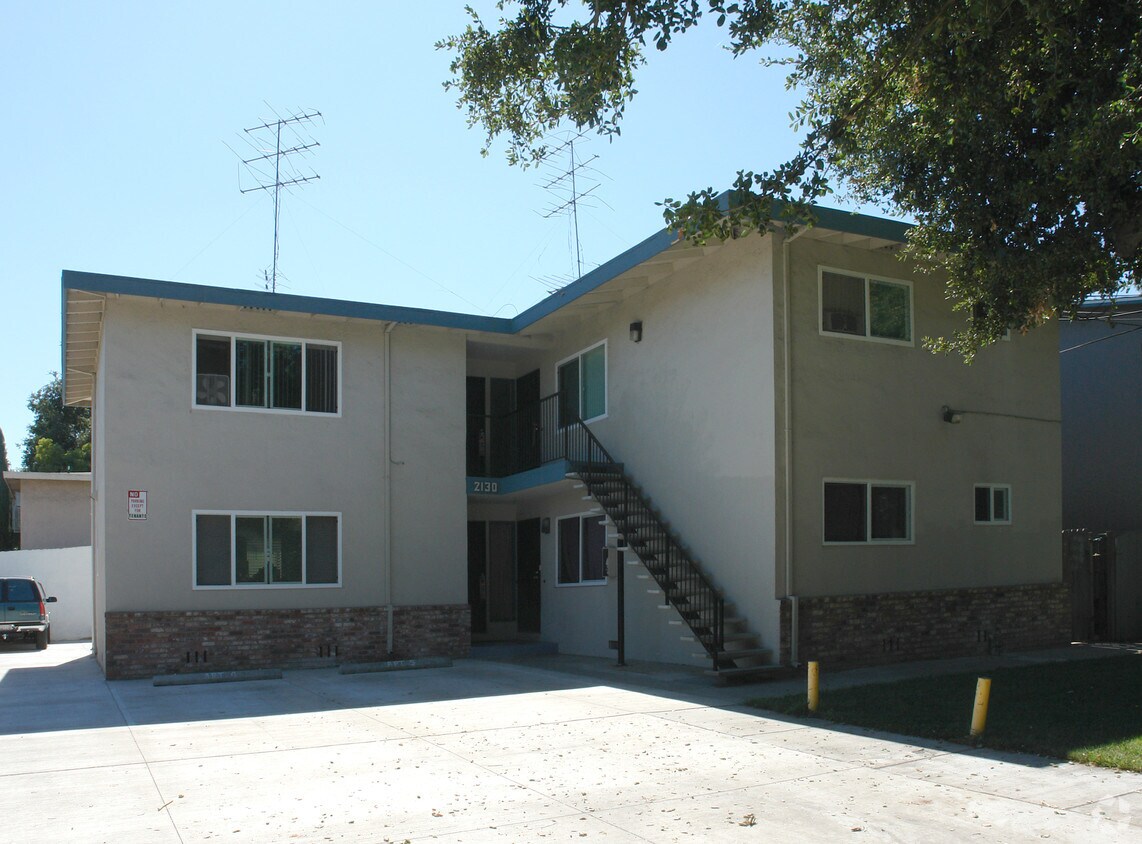 Foto principal - 2130 Rexford Way