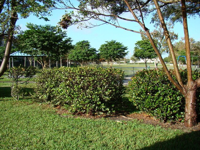 Foto del edificio - Limited-Time Offer: Get 1 Month FREE Rent ...