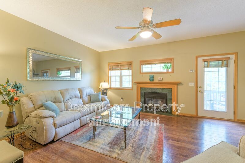 Primary Photo - 3731 Livingston Ct