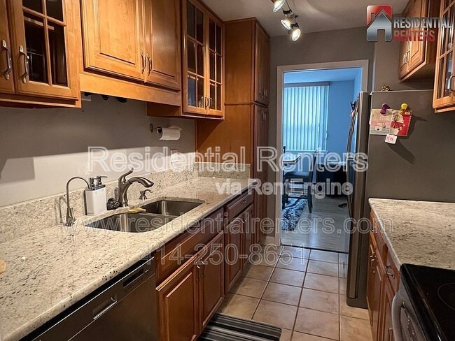 Foto del edificio - 1707 N Prospect Ave