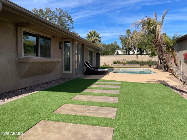 Building Photo - 7606 E Vía De Lindo