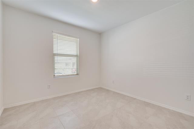 Foto del edificio - 14142 Birch Farm Dr