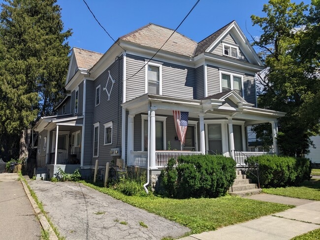 Building Photo - 39 Homer Ave