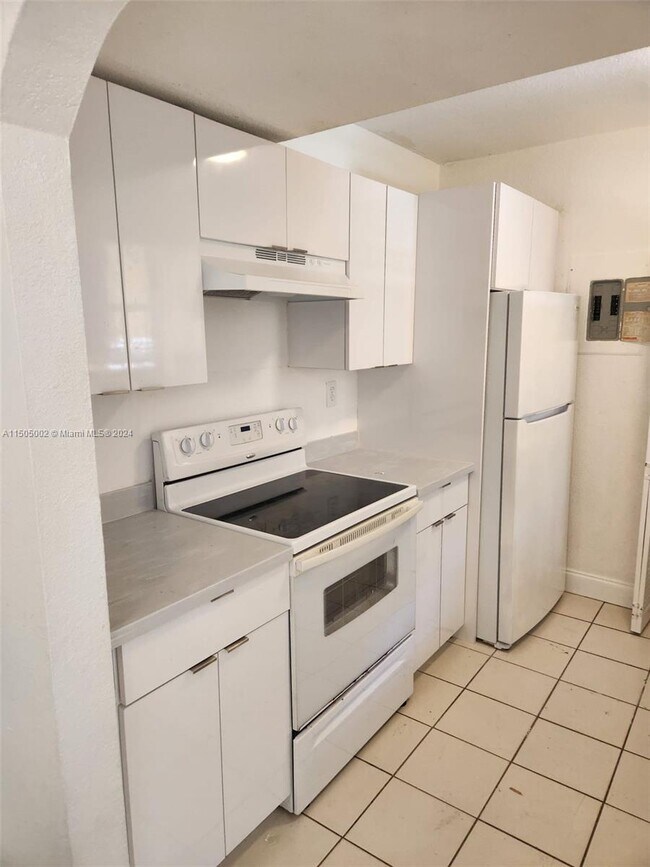 Foto del edificio - 546 NW 114th Ave