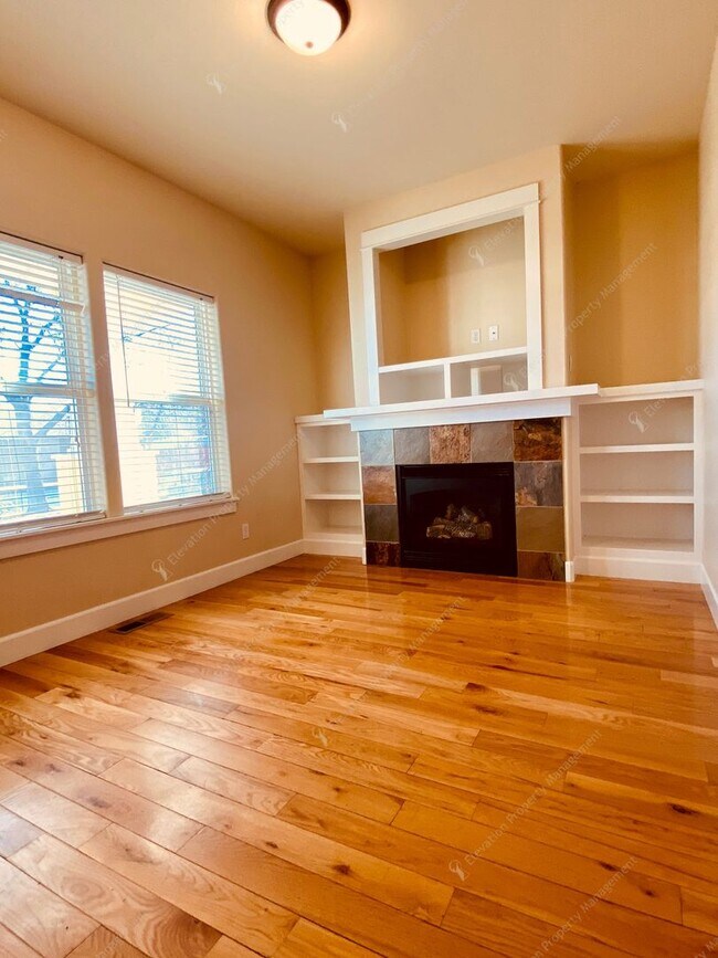 Foto del edificio - Single-level 3 BR-2BA + Den Home in SE Bend