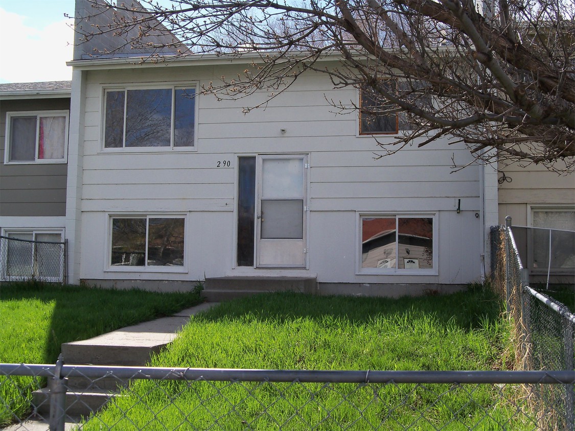 Primary Photo - 290 Monroe St