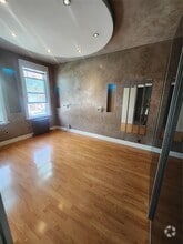 Building Photo - 90-16 83rd Ave
