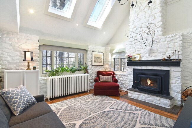 Foto del edificio - 116 Potter Rd