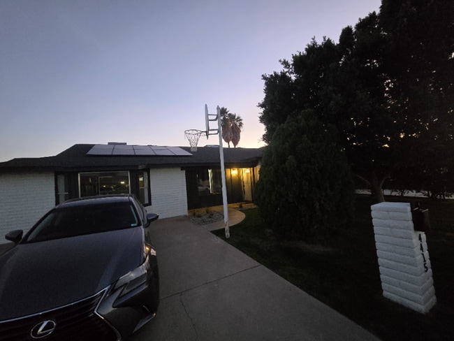 Building Photo - 4415 W Carol Ave