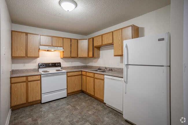 3BR, 2BA - 1,125SF - Kitchen - Providence Place