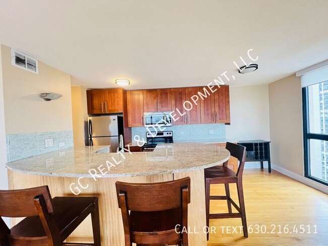 Foto del edificio - ***PRIME LOCATION - OLD TOWN CONDO / FLOOR...
