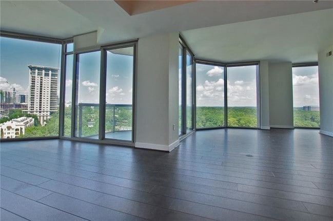 Building Photo - 2795 Peachtree Rd