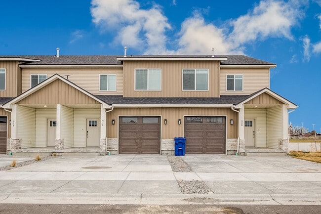 Building Photo - BRAND NEW 3 BED 2.5 BATH HOMES IN ST ANTHONY