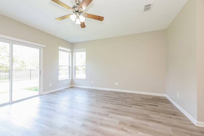 Building Photo - 86041 Caesars Ave