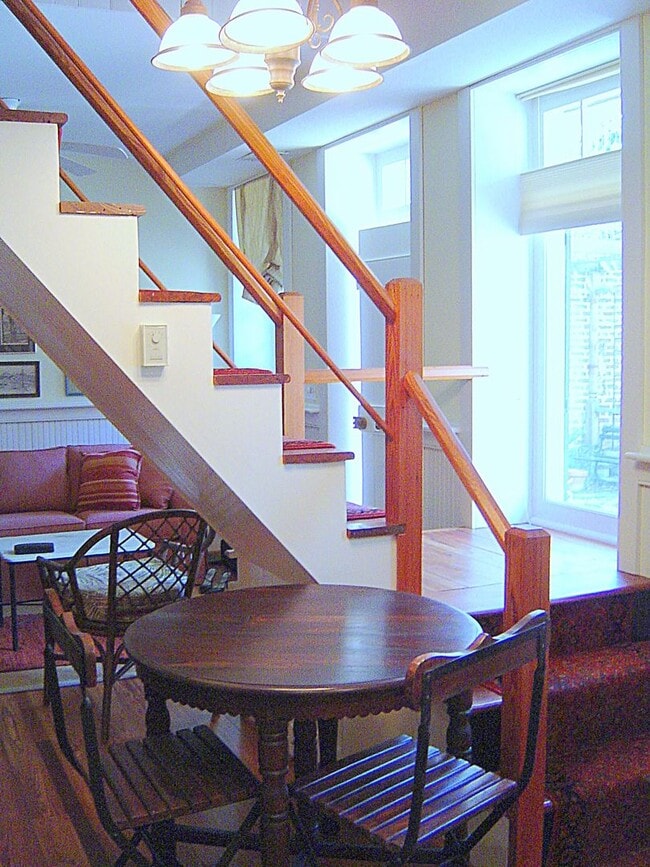 Building Photo - 1 br, 1 bath House - 17.5 Wentworth Street