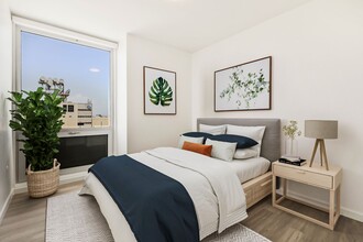 Interior Photo - 8th and U