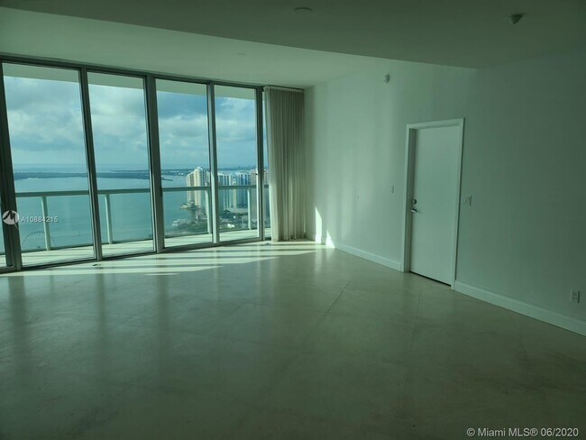 Building Photo - 888 Biscayne Blvd