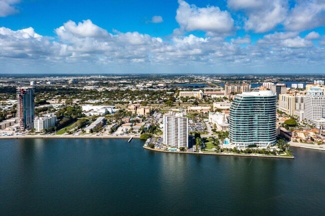 Foto del edificio - 1200 S Flagler Dr