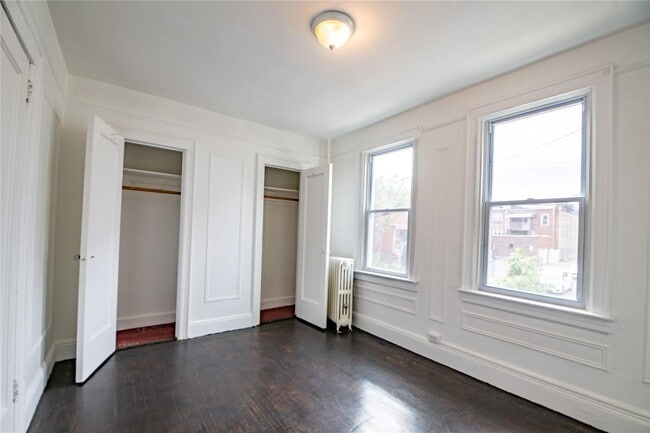 Foto del edificio - 2436 Dorsey St