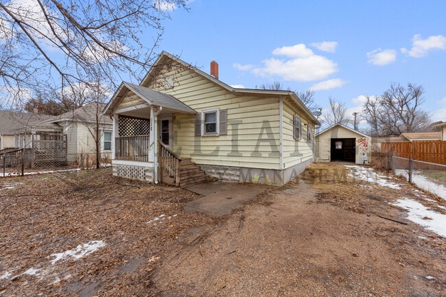 Building Photo - 118 S Sedgwick St