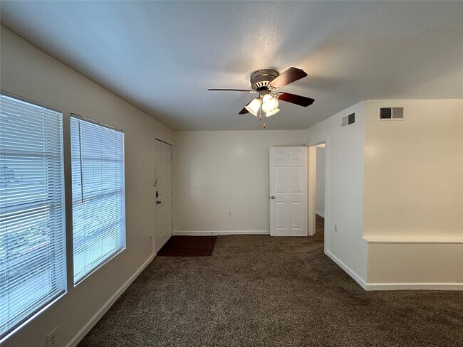 Foto del edificio - 5415 Scott St