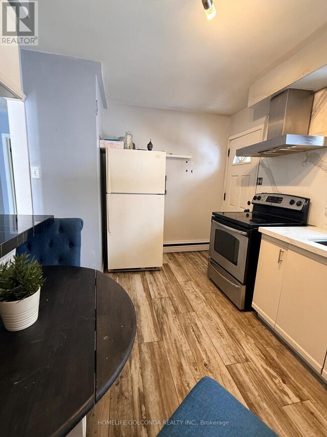 Building Photo - 46 Elm Grove Ave