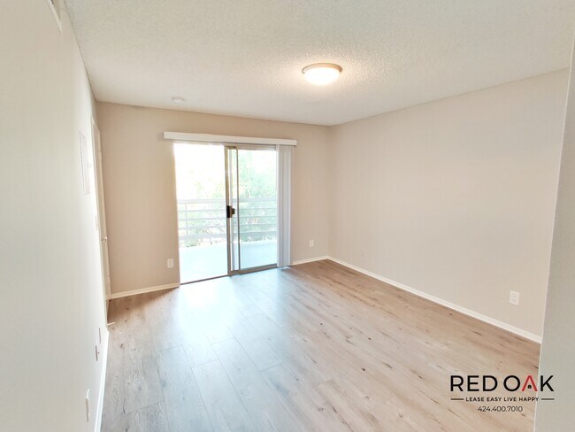Foto del edificio - 6072 Franklin Ave